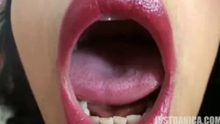 Danica Collins masturbate