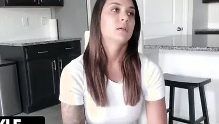 Horny Stepson's Dream To Fuck His Milf Stepmom's Juicy Pussy Become True During The Lockdown