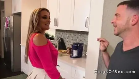 Dude bangs his new Milf neighbour