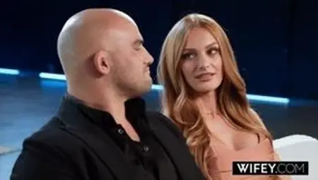 Redhead Wife Jessi Rae Explores Every Inch with Jason Luv's Big Cock&#x1F32D;