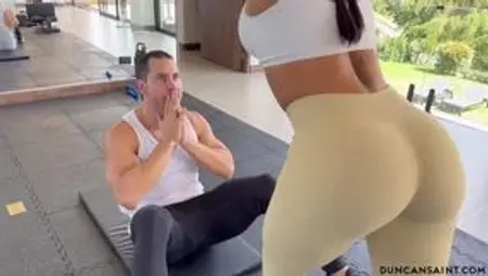 Wild Butt&#x1F351; Workout Girl at the Gym
