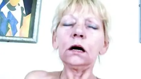SLENDER 77yr OLD GRANNY ANNA COARSE SCREW BY LARGE COCK GRAND SON