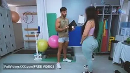 I get slammed by a sweaty stud after a sweaty session of hardcore body-building