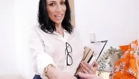 MOMXXX Large bazookas mother I'd like to fuck Giulia Diamond in moist shirt deepthroat and hard bang