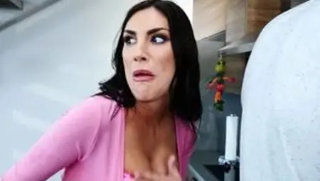 Hot MILF Likes Hardcore Sex (720)