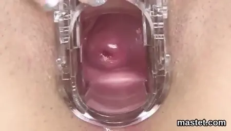 Horny czech teen stretches her spread slit to the maximum