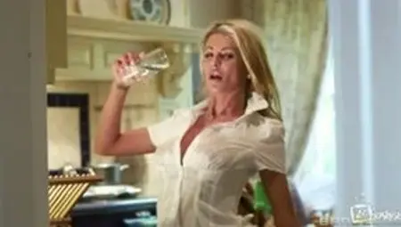 tia layne blonde 480p