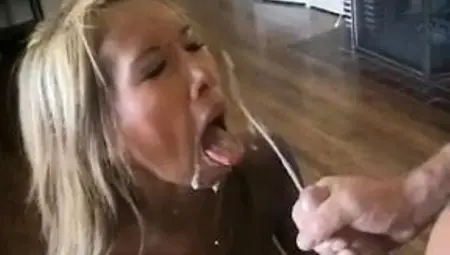 Smoking-hot teen sucking balls and getting slammed