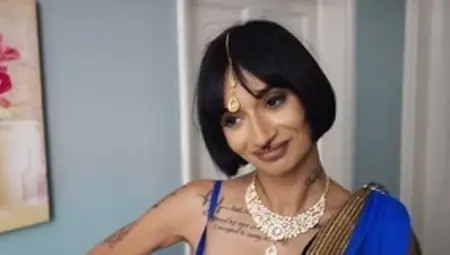 Short-haired mature Candy Scott gets properly fucked in the bathroom