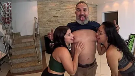 Muita putaria e farra com a estreante muito t&iacute_mida Livia Park