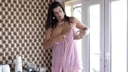 Hot Busty British Milf takes an invitation for fetish sex