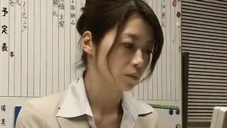 Maki Hojo has a new mistress it is her best friend Tsubaki Kato\s hubby