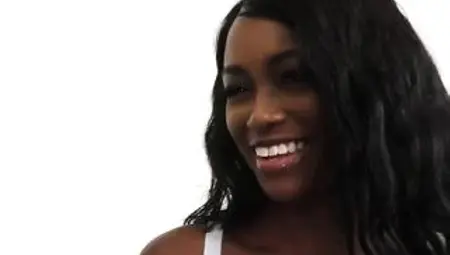 Bridgette B, Cecilia Lion & Kandie Monaee Lesbo Three-some
