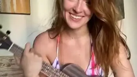 Homemade pornstar Jia Lissa show her sex talent