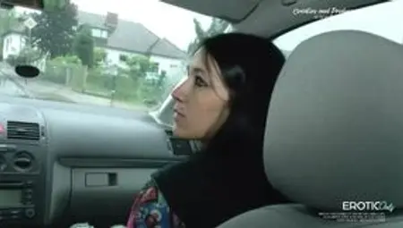 Helpful young man is rewarded with hot sex