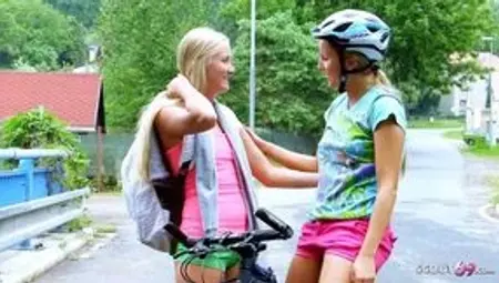 Skinny Virgin Teens have first Lesbian Sex Outdoor after College