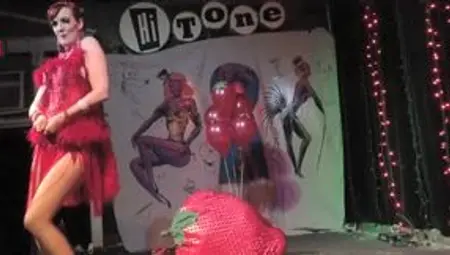 Burlesque Strip SHOW 136 Lola Vee