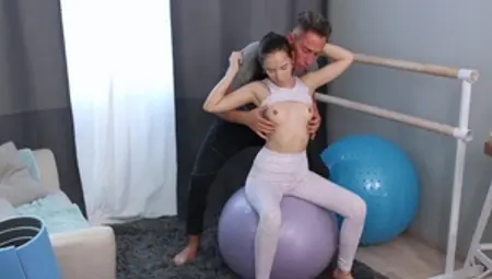 Creampie Angels - Muscle couple really likes raw sex