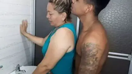 I suck stepmother&#039;s delicious pussy in the shower.