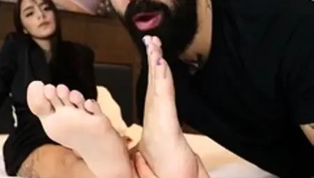 Black Amateur Explore Hot Foot Fetish
