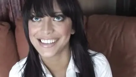 Marvelous fast food waitress can't resist a quick buck
