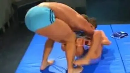 Super Molten Babe Chrissy Moran
