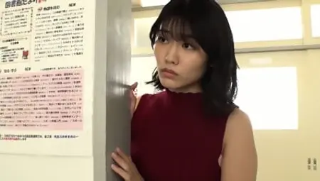 Female Teacher Pursuing The Student Who Has A Girlfriend [Decensored] - Nao Jinguji Part 1_1