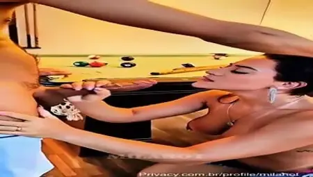 A gostosa casada Mila hot