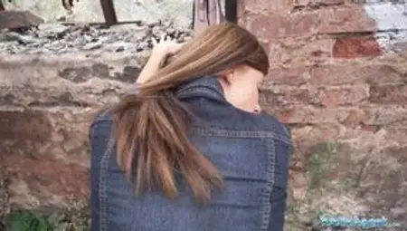 Public Agent Her perfect ass makes him want to fuck her outside in public