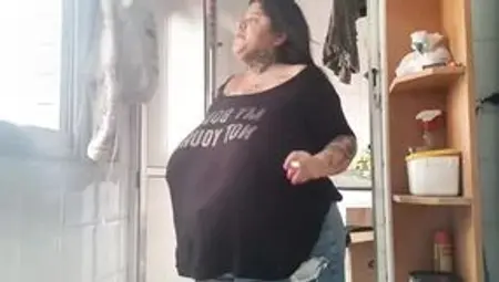 BBW Smoking in the Service Area