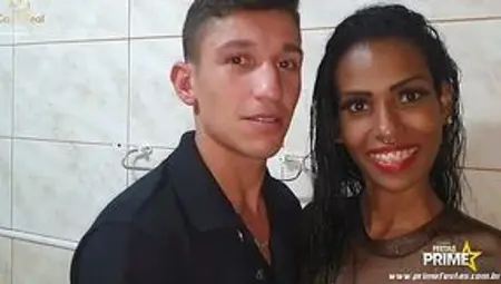 Sexy Morena Satisfies Surfer's Craving at Prime Party