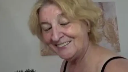 Noretta aka Eva in Threesome With a Grandma (OTaboo)