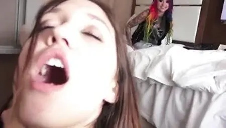 SEXY TRANSLATOR GAL TURNS INTO WEENIE HUNGRY DOXY IN FRONT OF HER CLIENTS