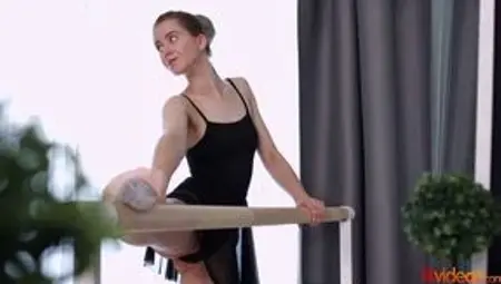 18 Videoz - Clockwork Victoria - Hot ballerina dance studio sex