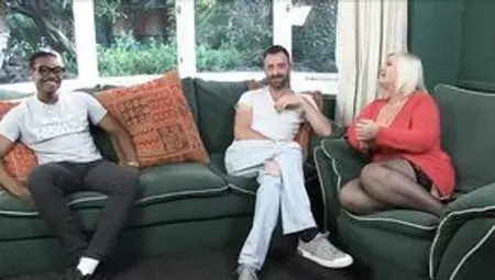 Granny Gratefully Receives A Thrilling Fuck