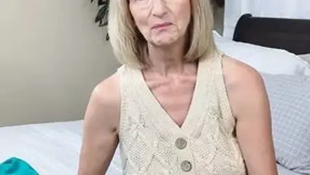Morgan&#039;s Topless Hand-job