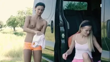 Chick polishes vagina and gets cunnilingus back from bestie