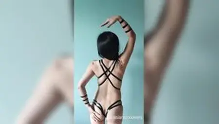 You know what's really hot? Fucked-up photo shoots, especially when the camera captures everything