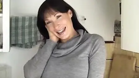 Yanks mother I'd like to fuck Angela James Humps The Counter