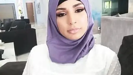 My hijab stepsister wants to become prom queen