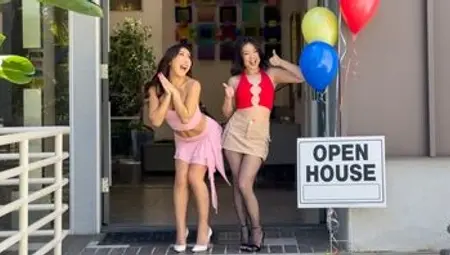 Hitchhiker sucks big dick for ride