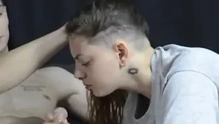 My Stepsister Asks Me for Money and I Give It to Her in Exchange for Sex