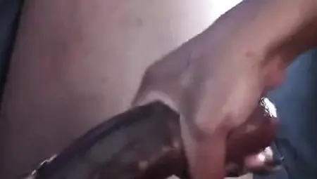 Ebony woman gives great tugjob (Envy Kenya)
