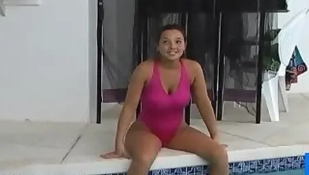 Christina Model in pink Swimsuit