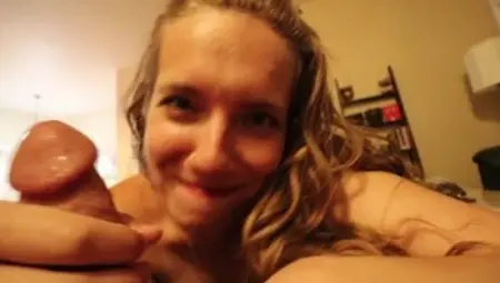 Gorgeous Teen Girl Jokes and Laughs through Hot Blowjob (+18)