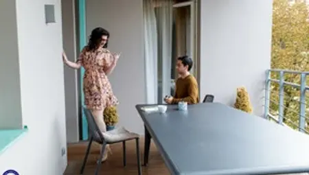 Friend's hot mom welcomes me after hard night