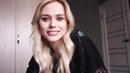Daddy doesn't like how my stepmom sucks, so this babe sucks my shlong and swallows cum