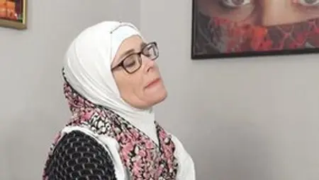 Muslim Mom Had Too Short Dress