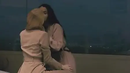 Pure Love : Jessy Jey & Scarlett Jones