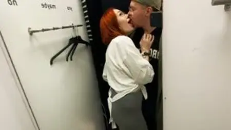 CREAMPIE ! Passionate kissing in fitting room and hot sex in mall toilet